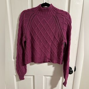 AMERICAN EAGLE SWEATER